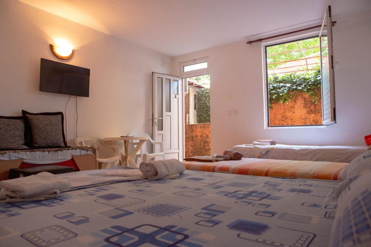 Family Apartments Vukcevic ชานจ์ ภายนอก รูปภาพ