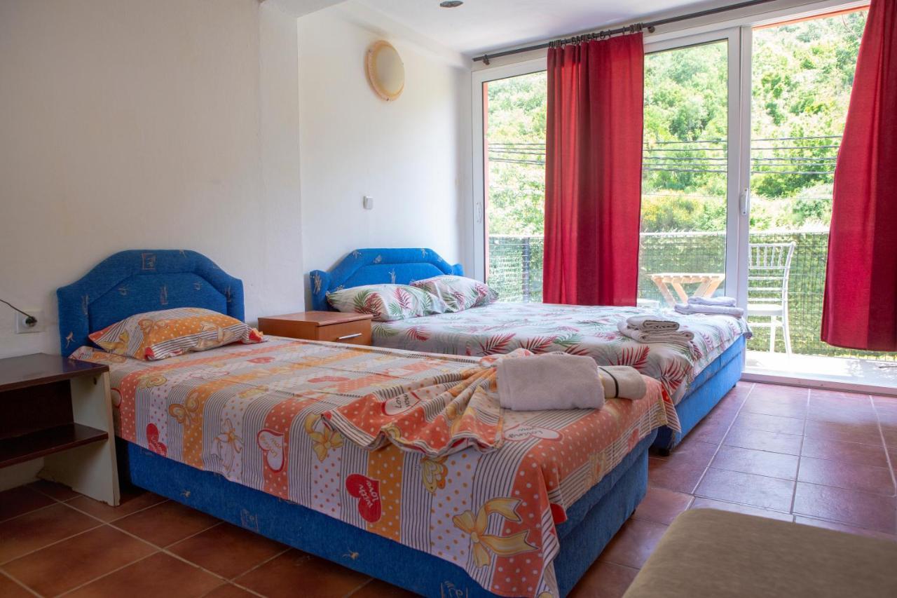 Family Apartments Vukcevic ชานจ์ ภายนอก รูปภาพ
