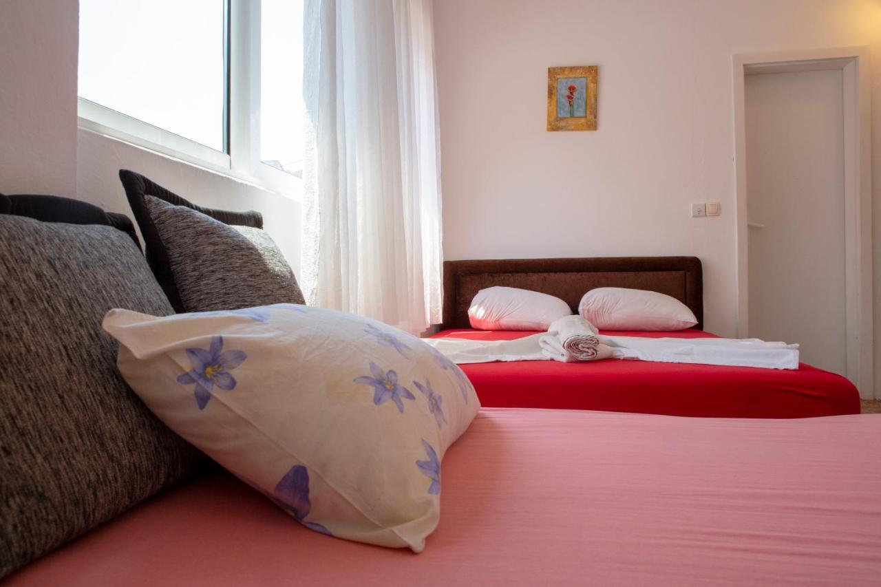 Family Apartments Vukcevic ชานจ์ ภายนอก รูปภาพ