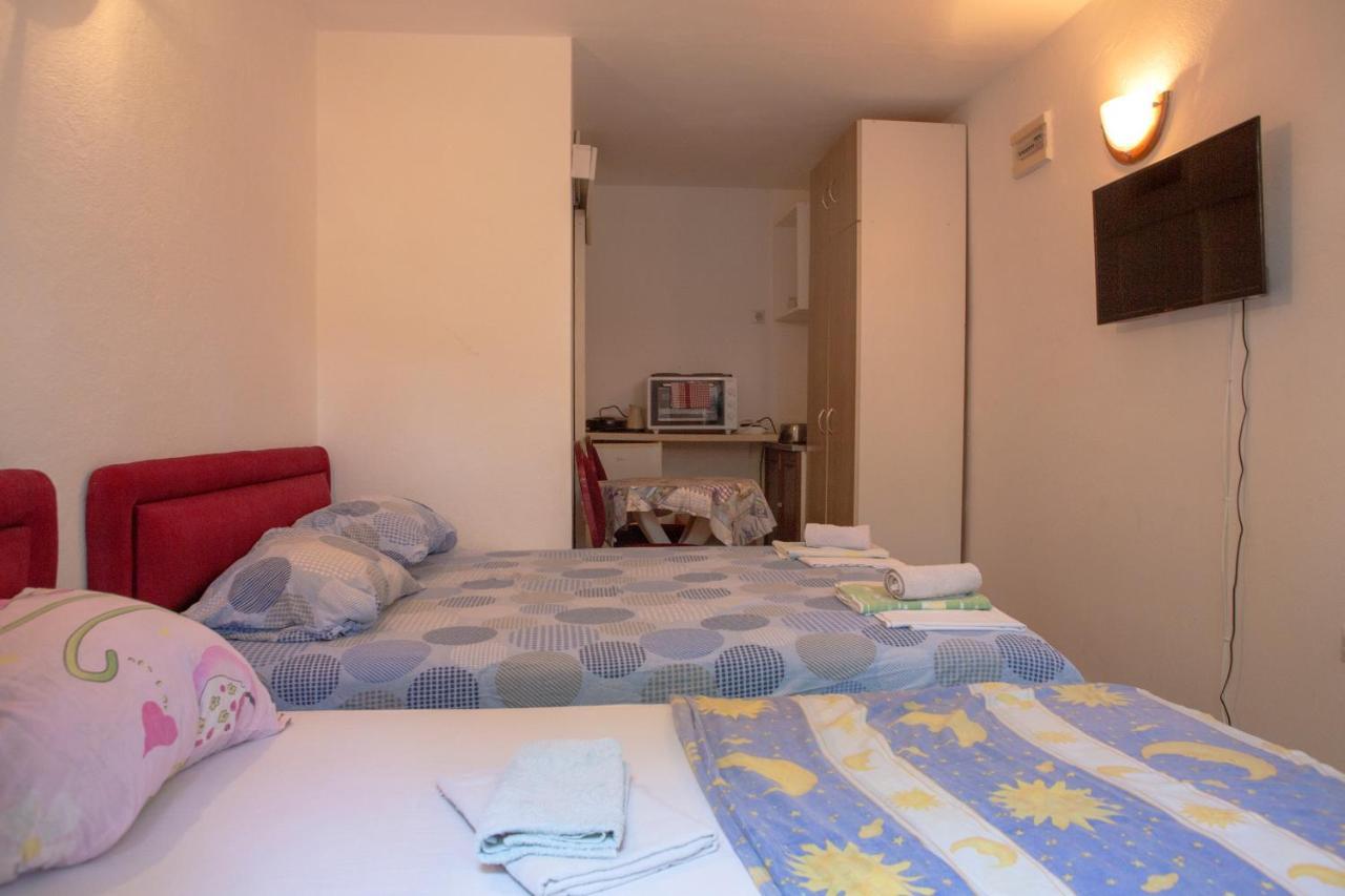 Family Apartments Vukcevic ชานจ์ ภายนอก รูปภาพ