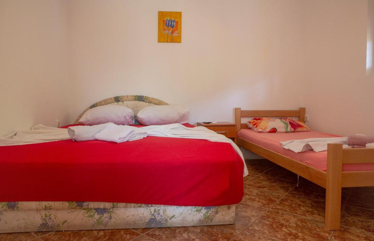 Family Apartments Vukcevic ชานจ์ ภายนอก รูปภาพ