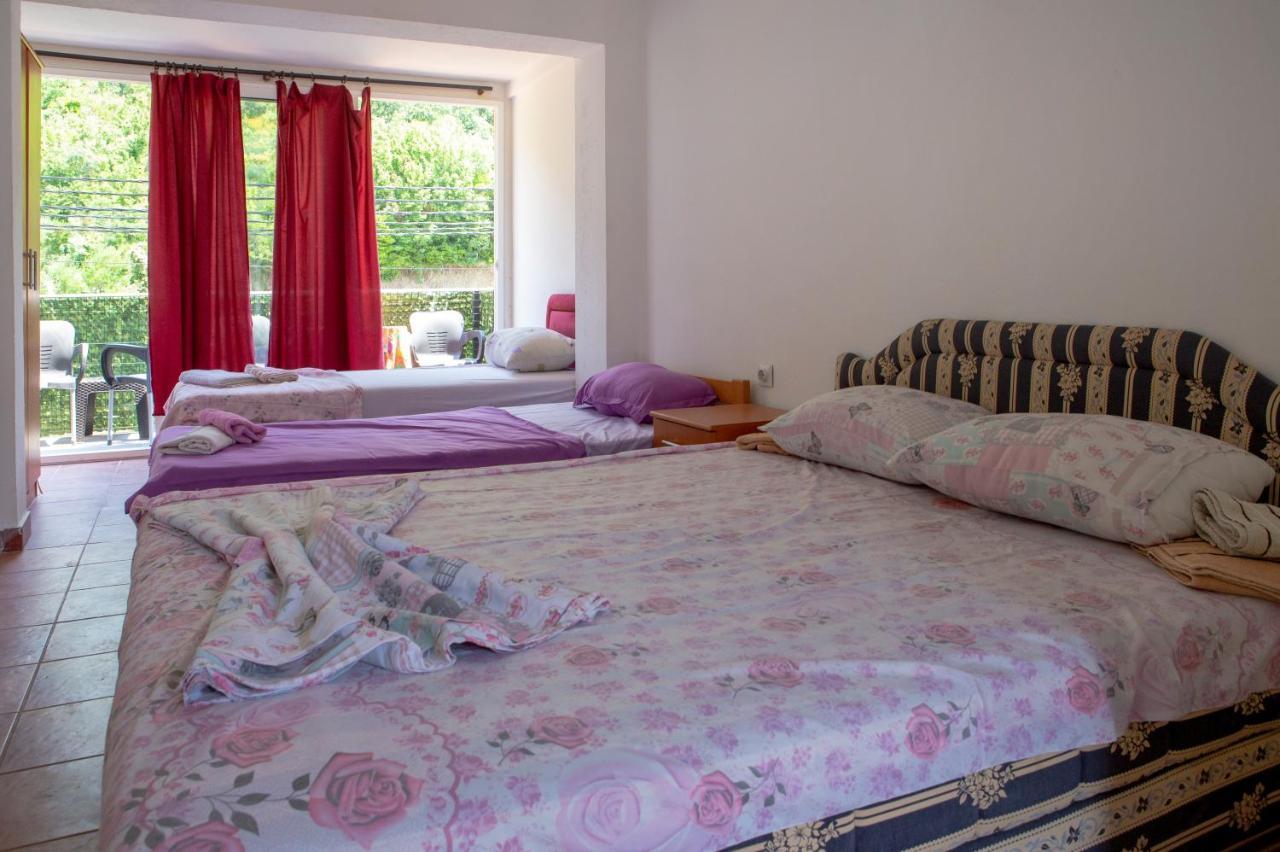 Family Apartments Vukcevic ชานจ์ ภายนอก รูปภาพ